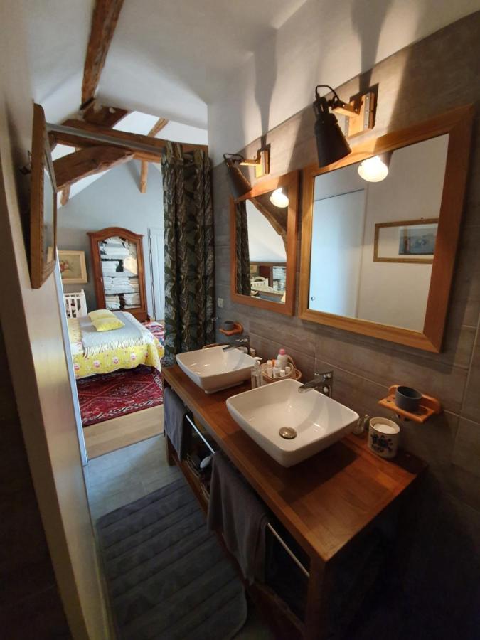 Bed and Breakfast Les Glycines Ури Экстерьер фото